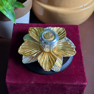 STONE LOTUS GINNI GIBBI