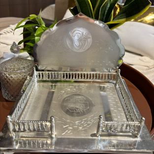 K RECTANGLE BIG SINGHASAN''